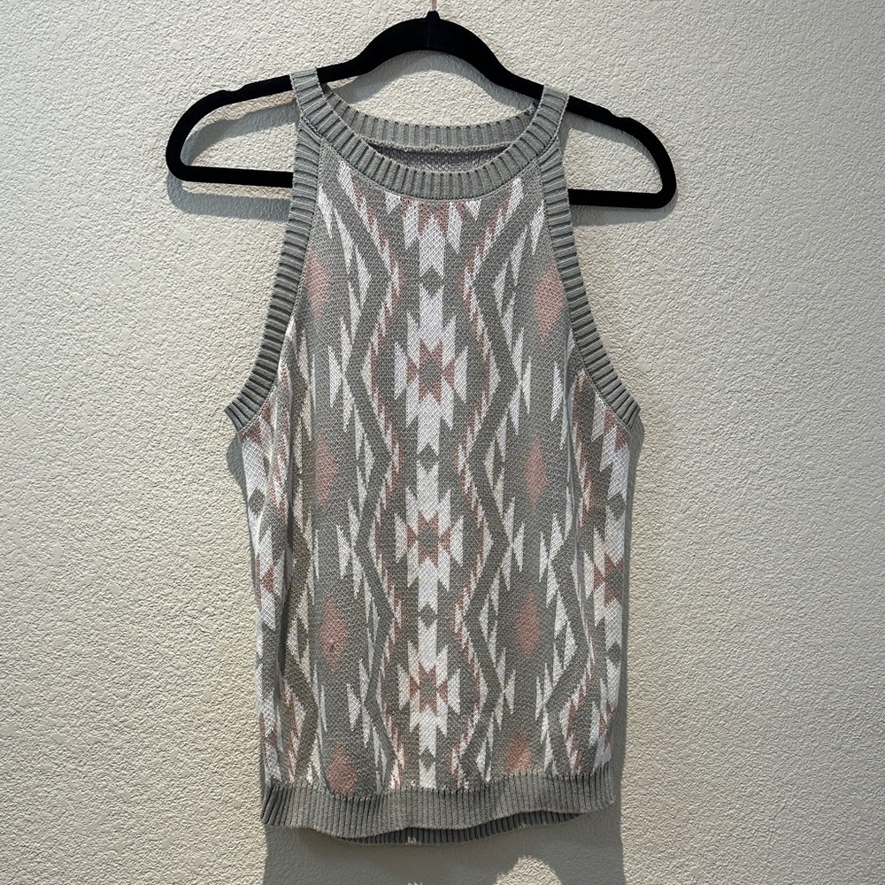 Sleeveless Aztec Knit Tank Top - Gray & Pink